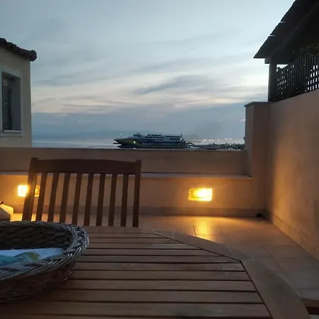 Holiday home Sophisticated House