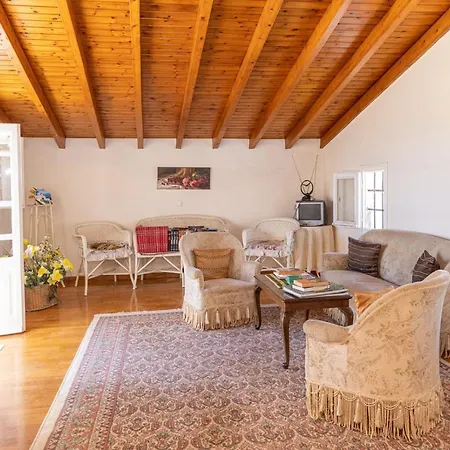 Sophisticated House Nyaraló *